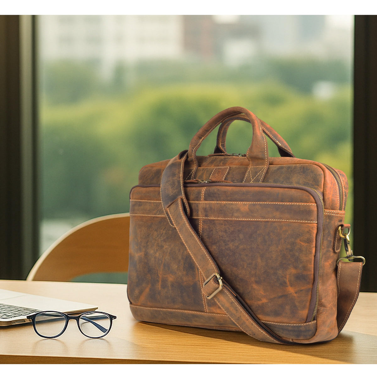 Full Grain Leather Messenger Bag T8874